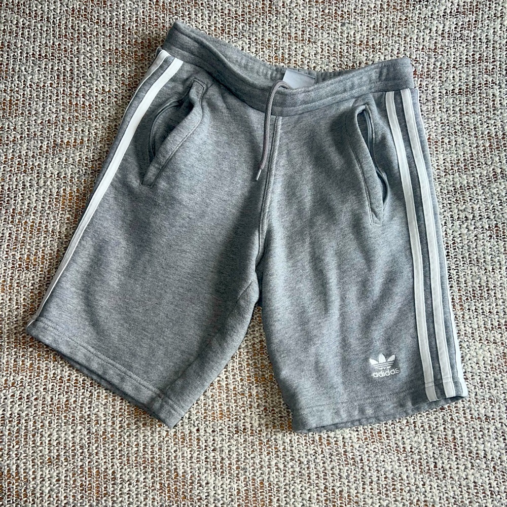 Xs adidas shorts with zipper pockets